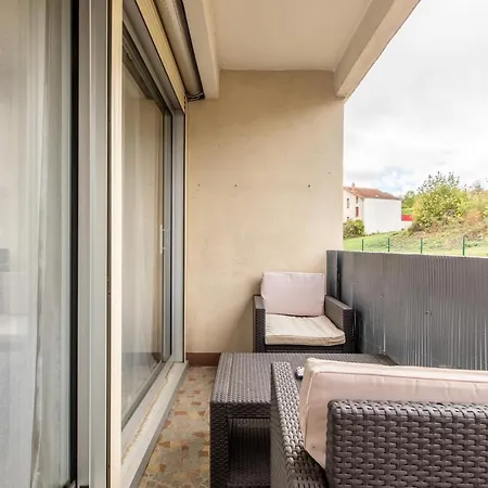 F3 Neuf Et Equipe Avec Balcon 