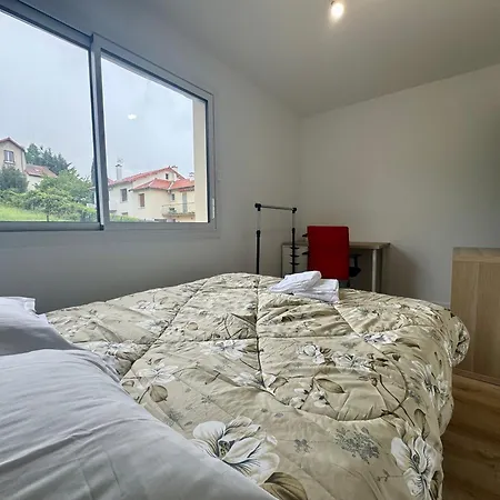 Apartment F3 Neuf Et Equipe Avec Balcon 