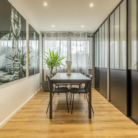 F3 Neuf Et Equipe Avec Balcon 