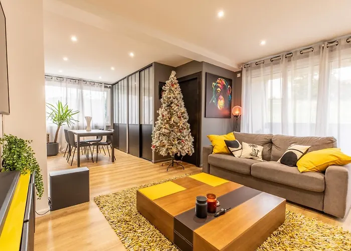 F3 Neuf Et Equipe Avec Balcon 