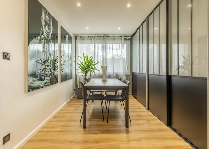 F3 Neuf Et Equipe Avec Balcon 